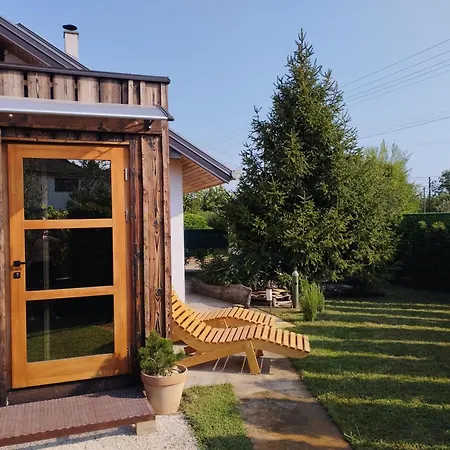 Tesla 29, Lägenhet Veternik